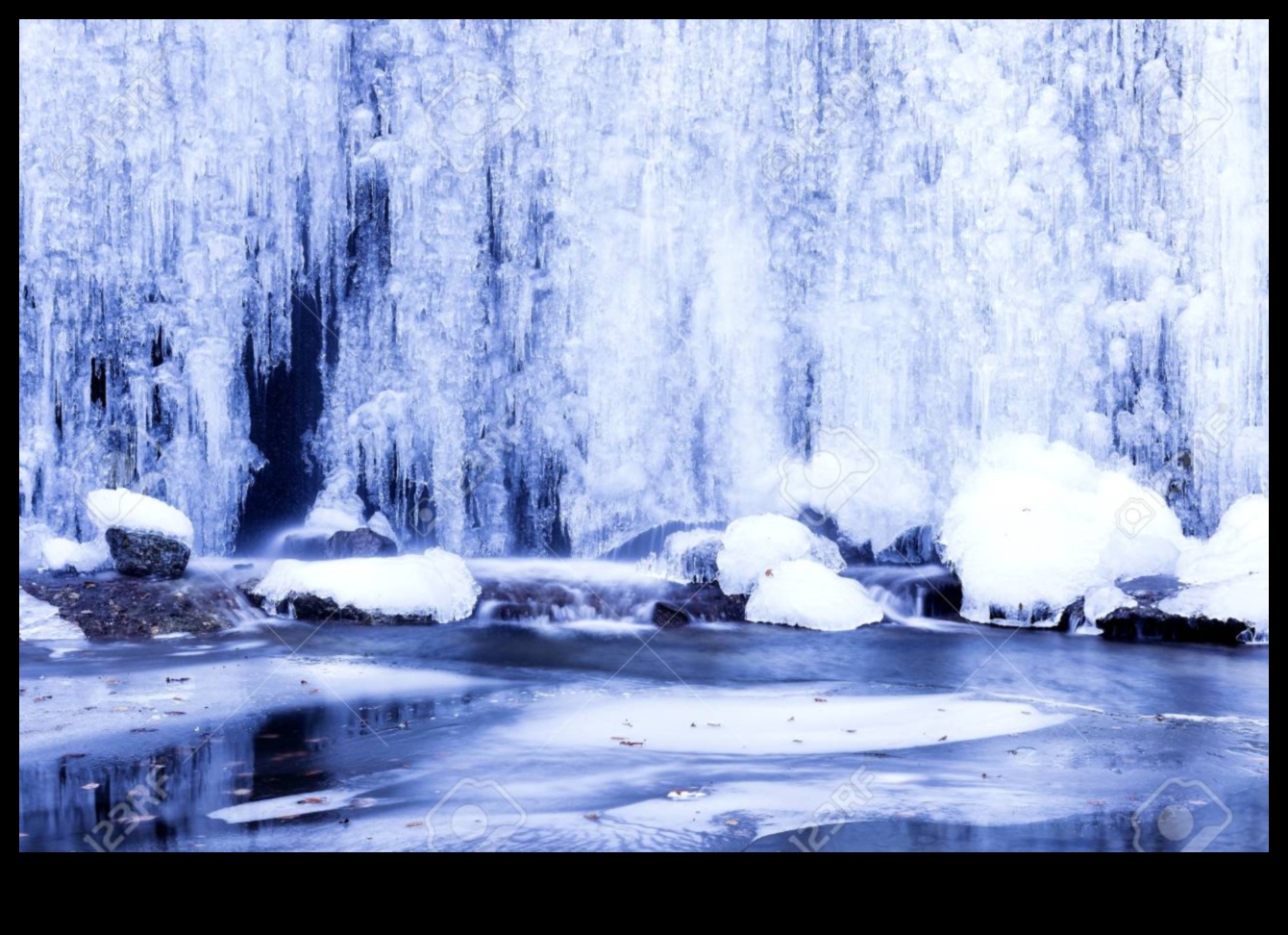 Ziemas burvestība: burvīgas ainavas sniegā