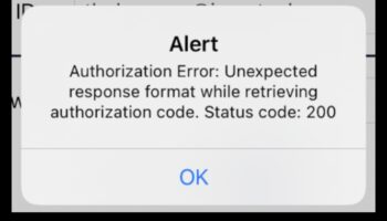 Skylines un saulrieti: pilsētas ainavas vakara gaismā