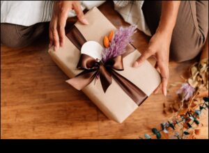 Dāvināšanas prieks: sirdi sildošas dāvanas mīļajiem